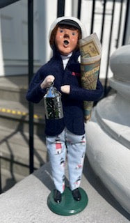 Byer's Choice Caroller - Nantucket Mr Preppy 2024