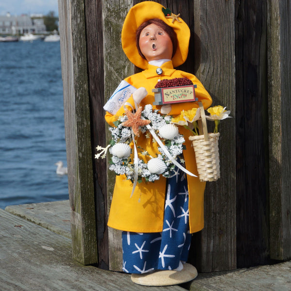 Byer's Choice Caroller - Original Mrs. Nantucket Claus 2017