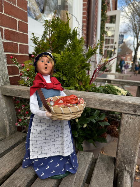 Byer's Choice Caroller - Nantucket Lobsterwoman 2025